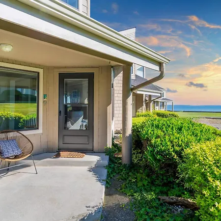 Beachcombers Bliss By Avantstay Steps To The Beach Ocean Views
